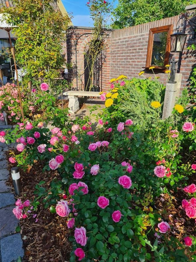 La Rose Bed and Breakfast NeerNeerpelt Eksteriør billede