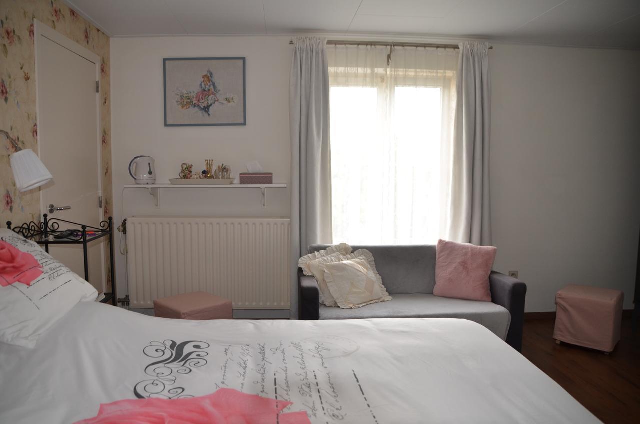 La Rose Bed and Breakfast NeerNeerpelt Eksteriør billede
