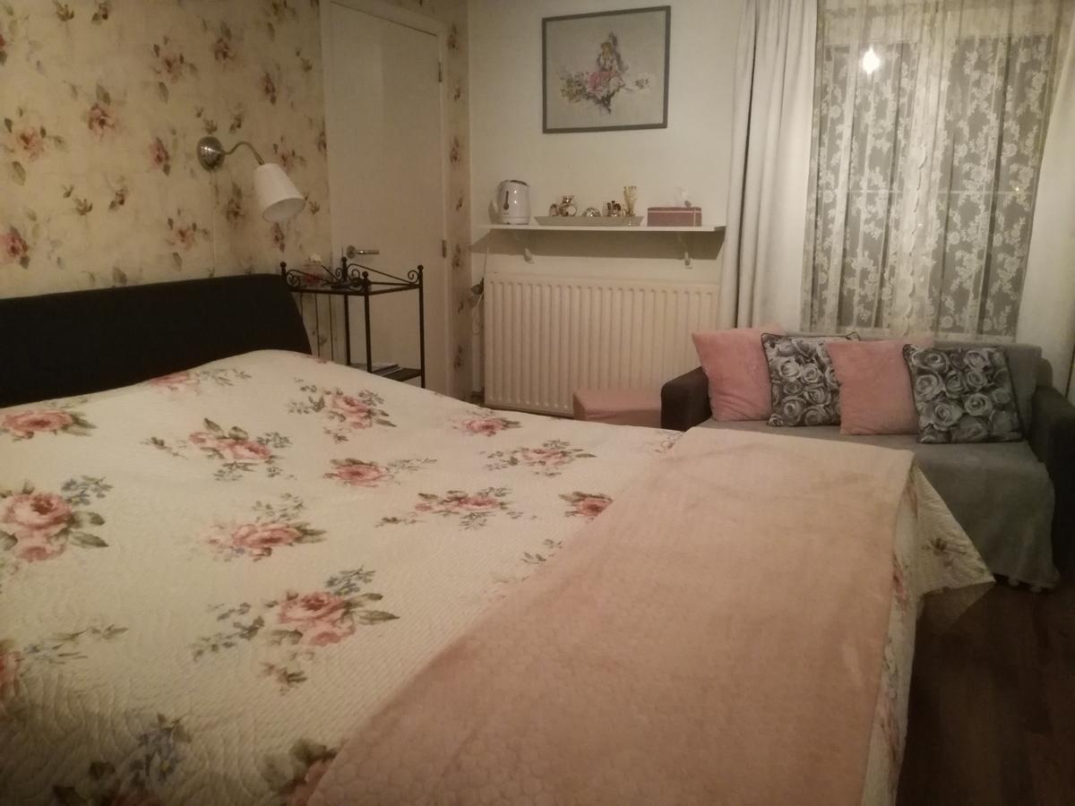 La Rose Bed and Breakfast NeerNeerpelt Eksteriør billede