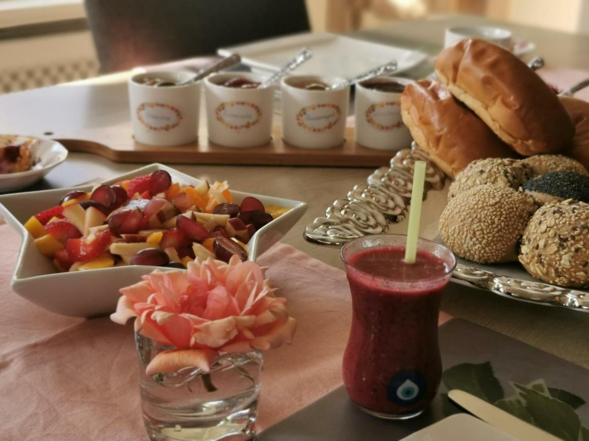 La Rose Bed and Breakfast NeerNeerpelt Eksteriør billede